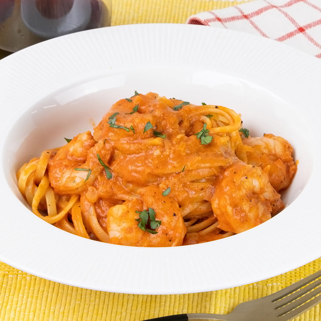 エビとトマトのリングイネ